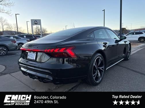 2024 Audi e-tron GT Premium Plus