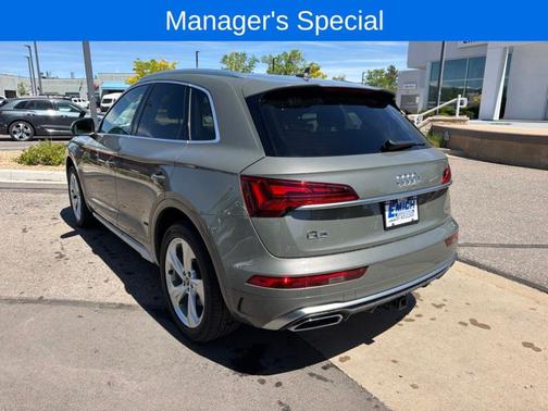 Chronos Gray Metallic 2023 Audi Q5 45 S line Premium Plus