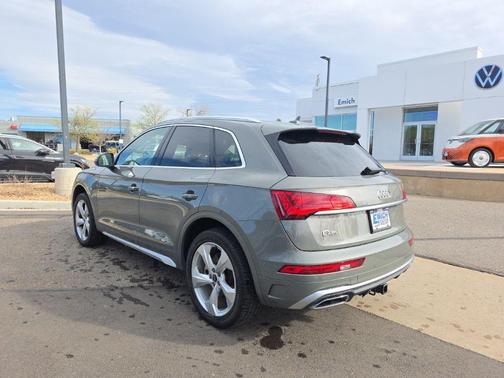Chronos Gray Metallic 2023 Audi Q5 45 S line quattro Premium
