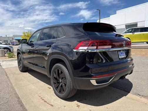 2025 Volkswagen Atlas Cross Sport 2.0T SE w/Technology