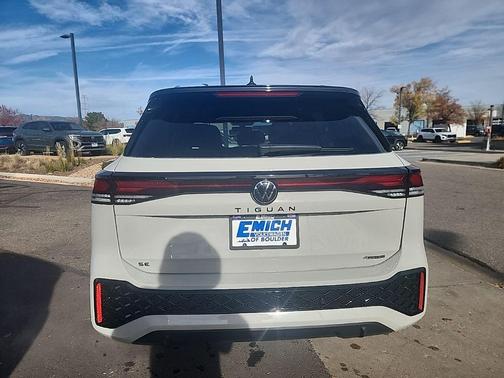 2025 Volkswagen Tiguan 2.0T SE R-Line Black