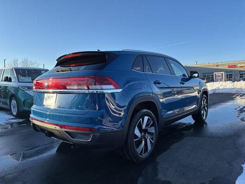 2025 Volkswagen Atlas Cross Sport 2.0T SE w/Technology
