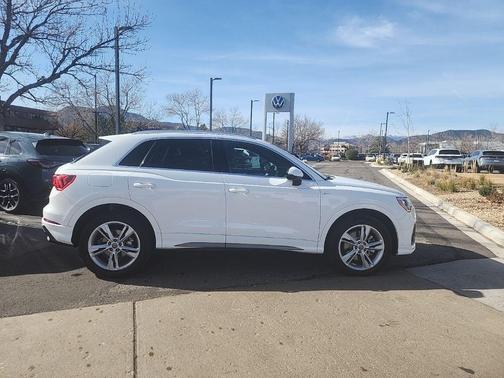 2020 Audi Q3 45 S line Premium