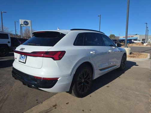 2024 Audi Q8 e-tron Premium