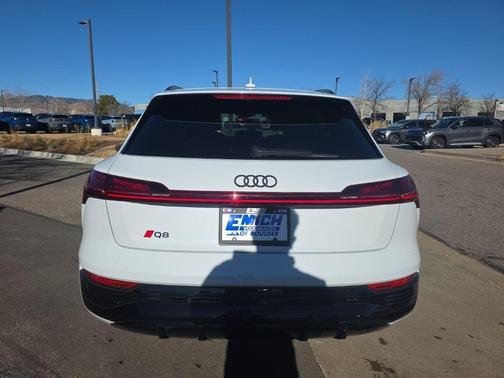 2024 Audi Q8 e-tron Premium