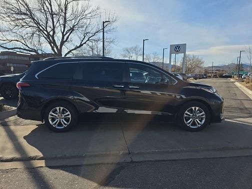 2023 Toyota Sienna XSE