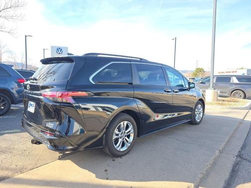 2023 Toyota Sienna XSE