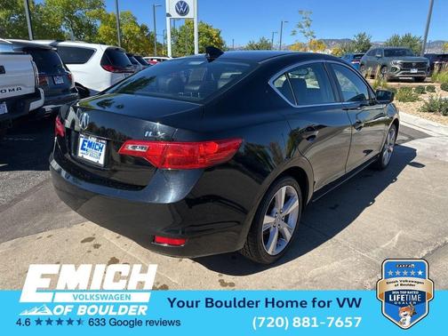 2013 Acura ILX 2.0L w/Premium Package