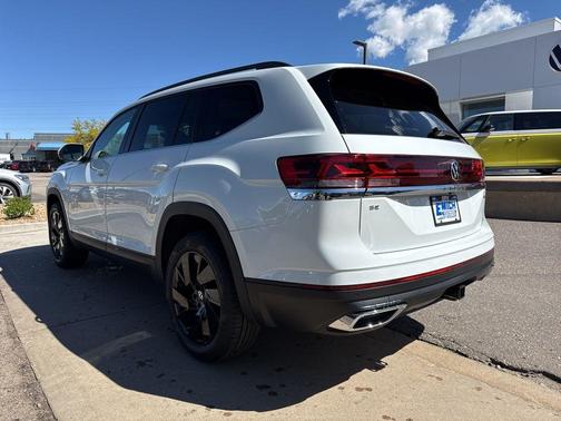 2025 Volkswagen Atlas 2.0T SE