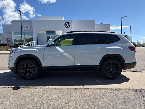 2025 Volkswagen Atlas 2.0T SE