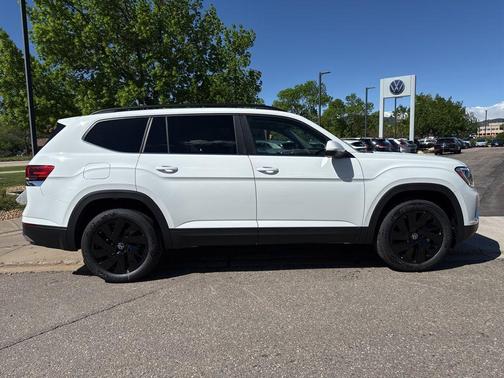 2025 Volkswagen Atlas 2.0T SE