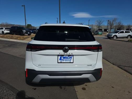 Pure White 2026 Volkswagen Tiguan 2.0T SE