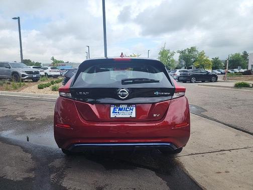 2022 Nissan Leaf SV