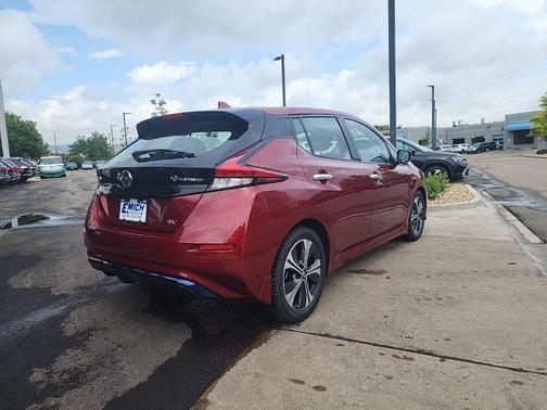 2022 Nissan Leaf SV