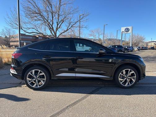 2024 Audi Q4 e-tron 50 Premium Plus