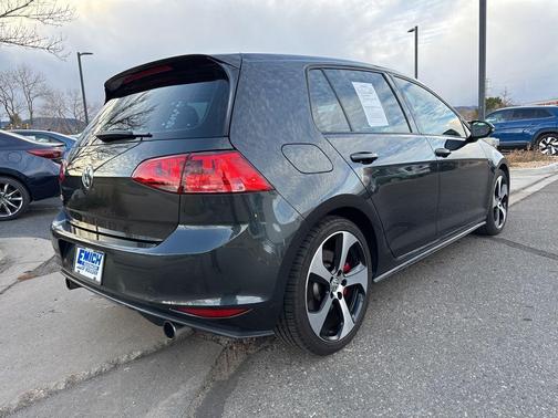 2017 Volkswagen Golf GTI SE 4-Door