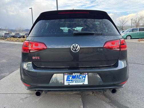 2017 Volkswagen Golf GTI SE 4-Door