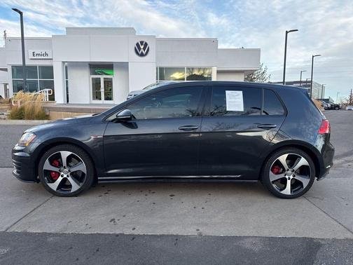 2017 Volkswagen Golf GTI SE 4-Door