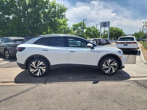 2025 Volkswagen ID.4 Pro S Plus
