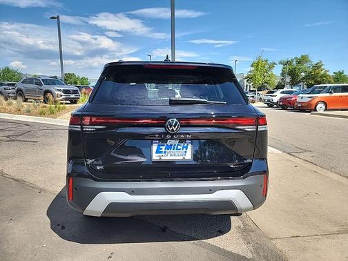 2025 Volkswagen Tiguan 2.0T SE