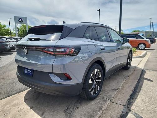 2022 Volkswagen ID.4 Pro