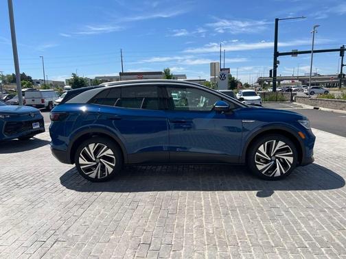 2025 Volkswagen ID.4 Pro S Plus