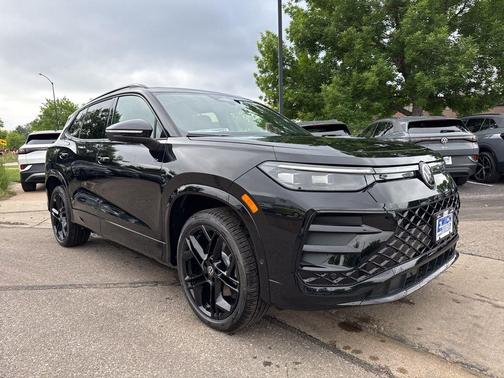 2025 Volkswagen Tiguan 2.0T SE R-Line Black