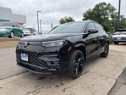 2025 Volkswagen Tiguan 2.0T SE R-Line Black