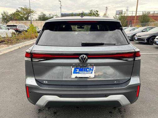 2025 Volkswagen Tiguan 2.0T SE
