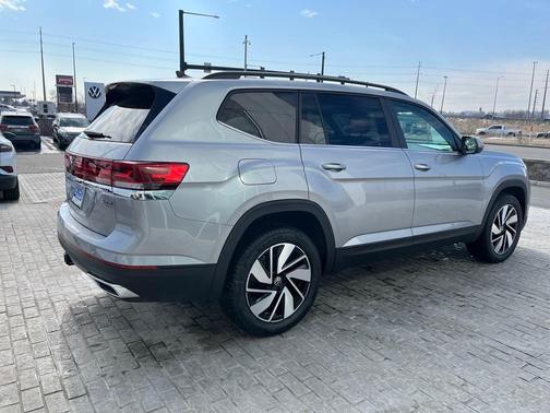 2025 Volkswagen Atlas 2.0T SE