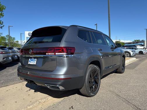 2025 Volkswagen Atlas 2.0T SE