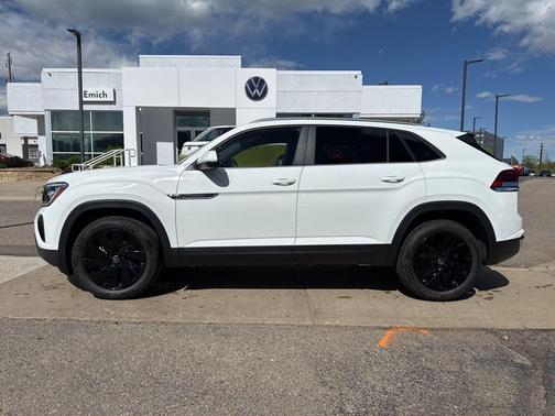 2025 Volkswagen Atlas Cross Sport 2.0T SE w/Technology