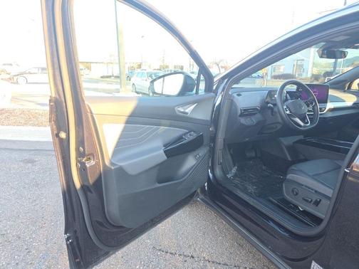 2023 Volkswagen ID.4 Pro S Plus