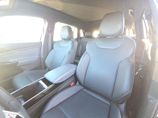 2023 Volkswagen ID.4 Pro S Plus