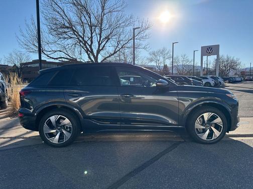 2025 Audi Q6 e-tron Premium