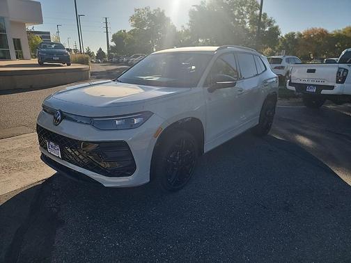 2025 Volkswagen Tiguan 2.0T SE R-Line Black
