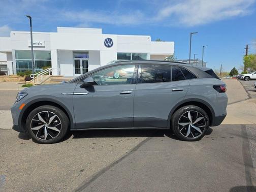 Pure Gray 2023 Volkswagen ID.4 Pro S