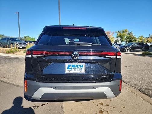 2025 Volkswagen Tiguan 2.0T SE