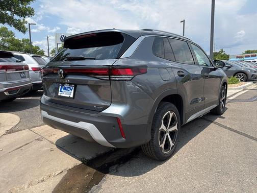 2025 Volkswagen Tiguan 2.0T SE