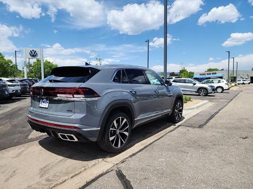 2025 Volkswagen Atlas Cross Sport 2.0T SEL Premium R-Line
