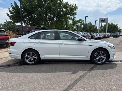 2021 Volkswagen Jetta 1.4T R-Line