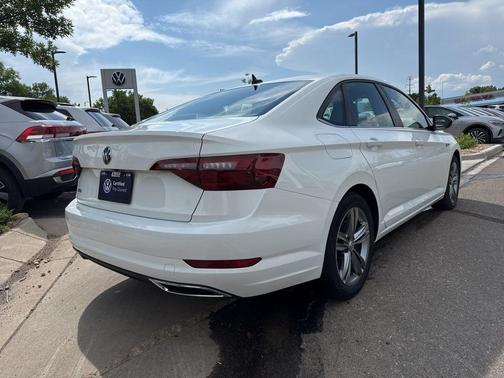 2021 Volkswagen Jetta 1.4T R-Line