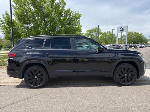 2025 Volkswagen Atlas 2.0T SE