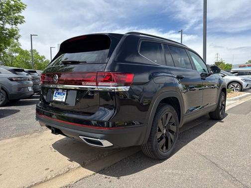 2025 Volkswagen Atlas 2.0T SE