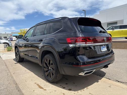2025 Volkswagen Atlas 2.0T SE