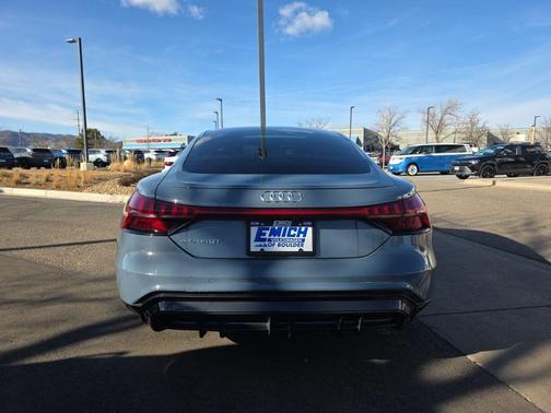 2022 Audi e-tron GT Premium Plus