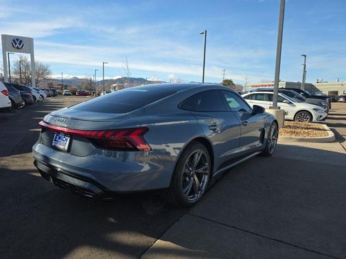 2022 Audi e-tron GT Premium Plus