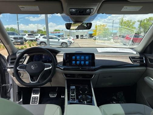 2025 Volkswagen Atlas 2.0T SEL Premium R-Line