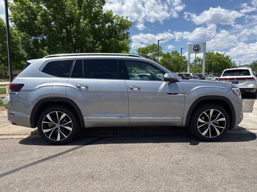 2025 Volkswagen Atlas 2.0T SEL Premium R-Line