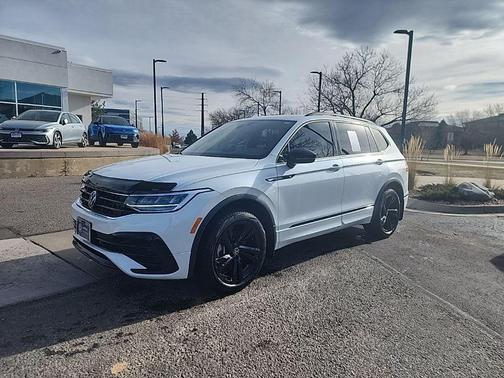2024 Volkswagen Tiguan 2.0T SE R-Line Black